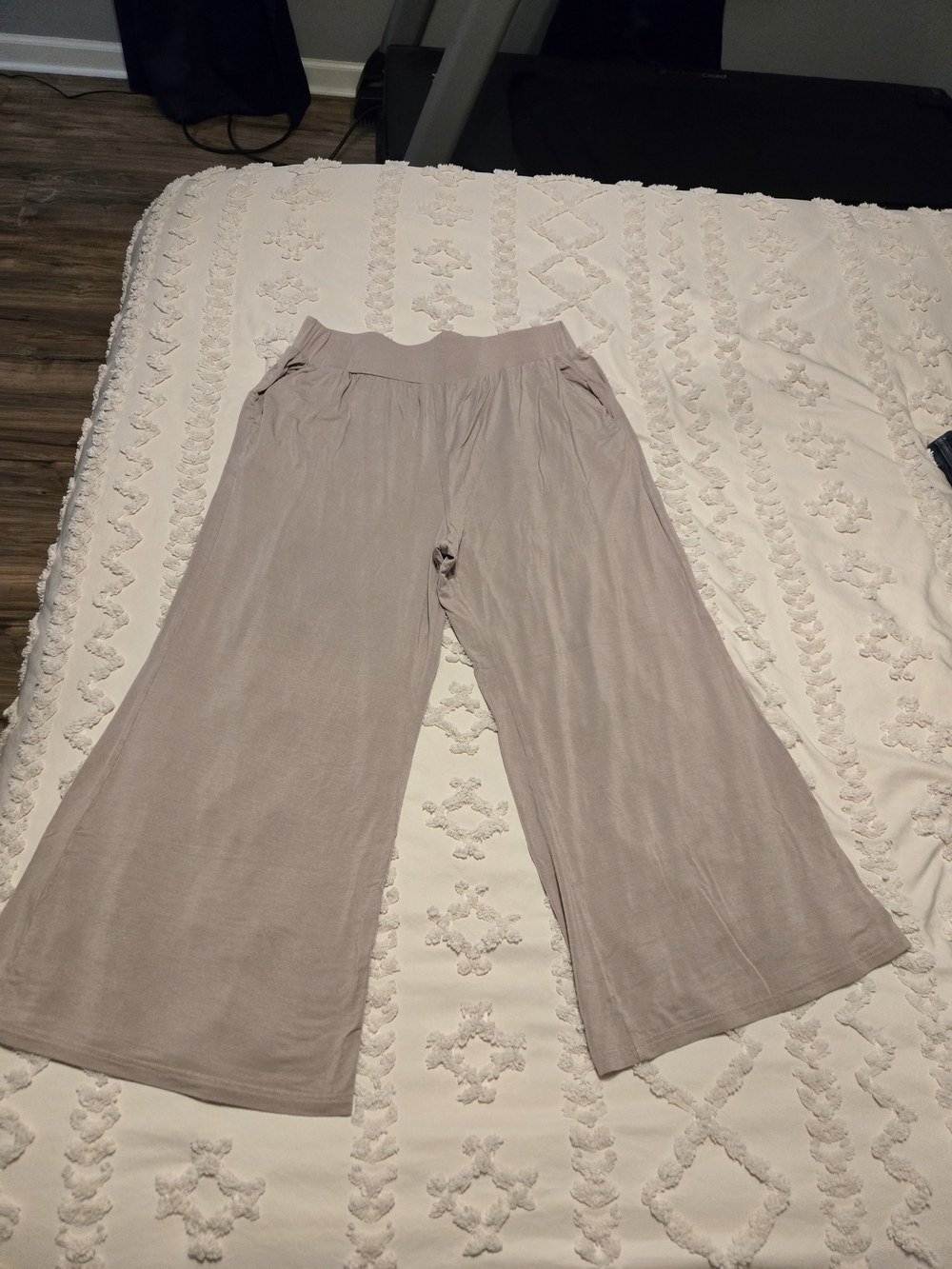 Women’s Palazzo Lounge Pant/Capri - Light Taupe